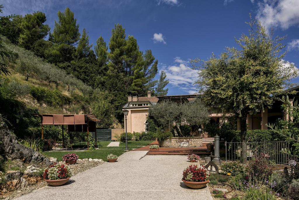La Macchia Hotel Spoleto Exterior photo